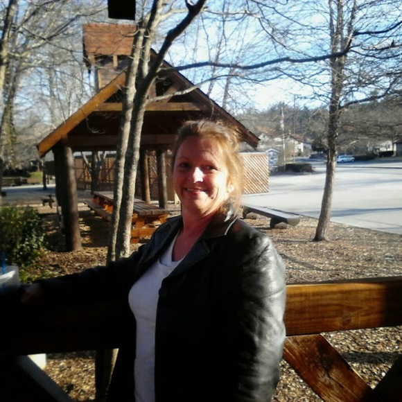 Meet your Posher, Sherry - Picture 1 of 1